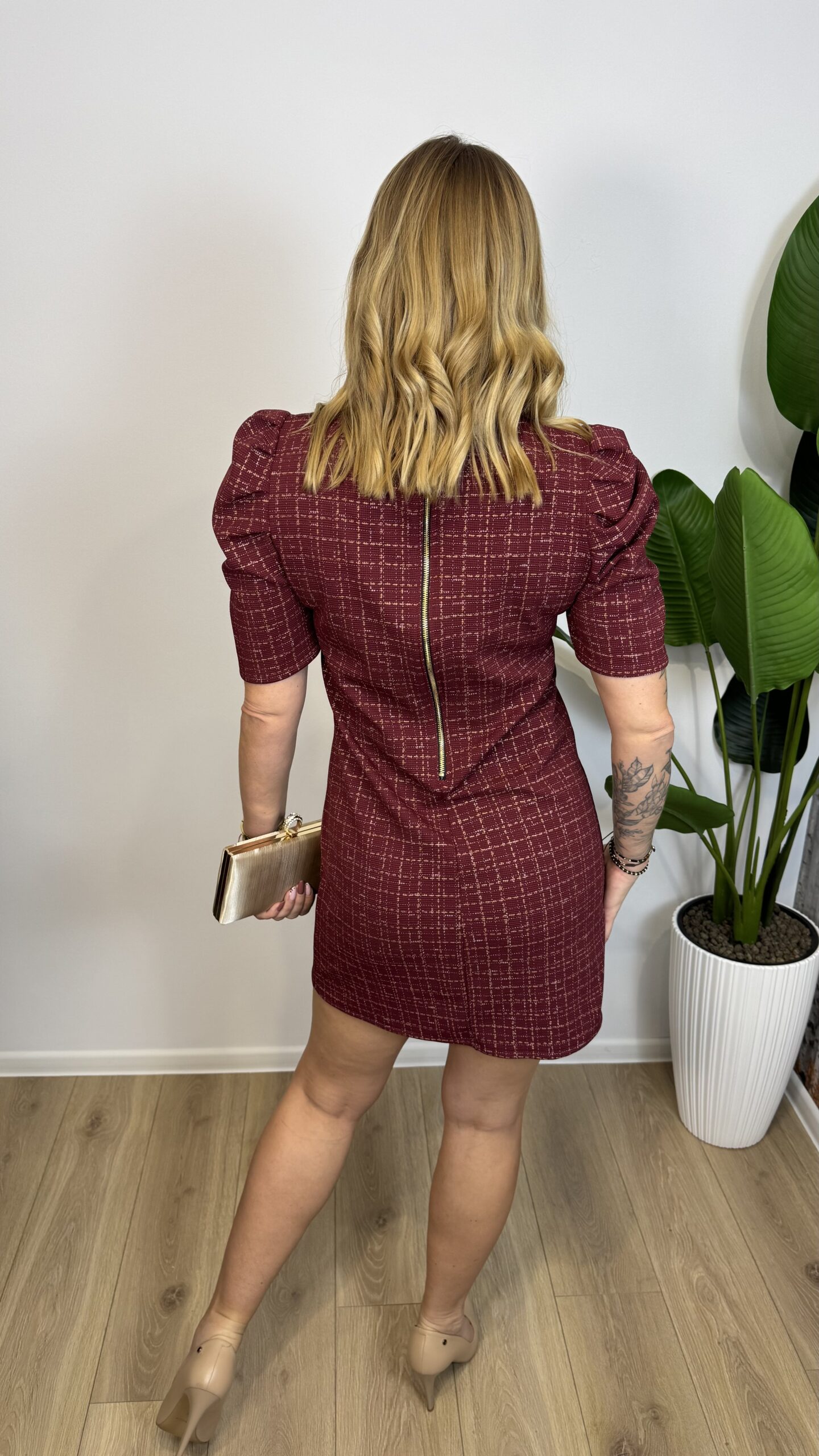 Elegancka sukienka - obrazek 3